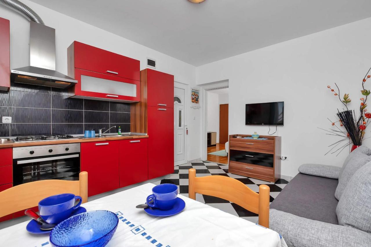Apartments Vele Макарска Экстерьер фото